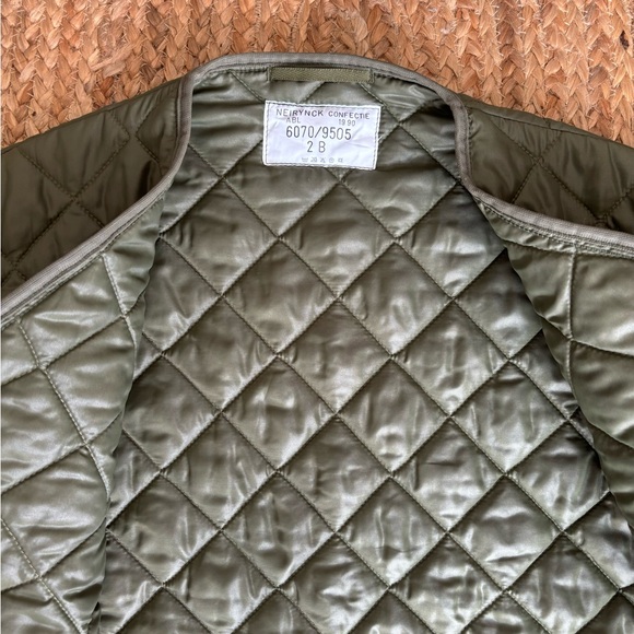 Vintage 90’s Belgian Army Quilted Nylon Parka Liner - Picture 4 of 6